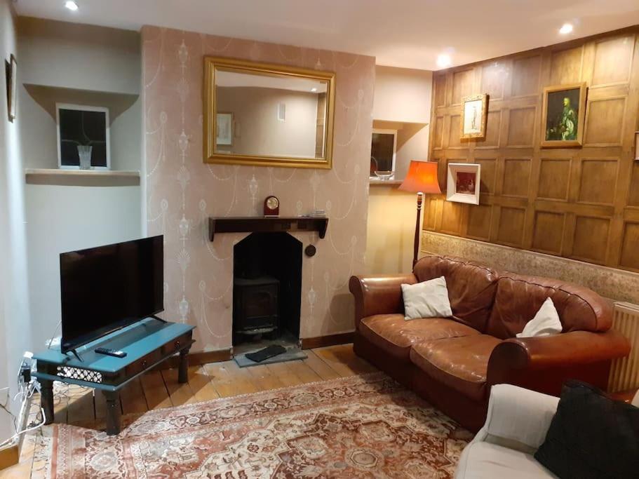 Characterful Near The Sea, Beach, Pier & Shops Holiday home *