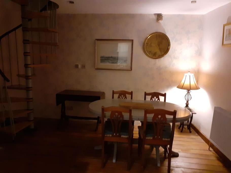 Holiday home Characterful Near The Sea, Beach, Pier & Shops *