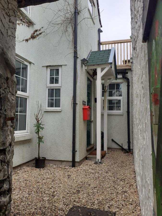 Characterful Near The Sea, Beach, Pier & Shops Holiday home Weston-super-Mare